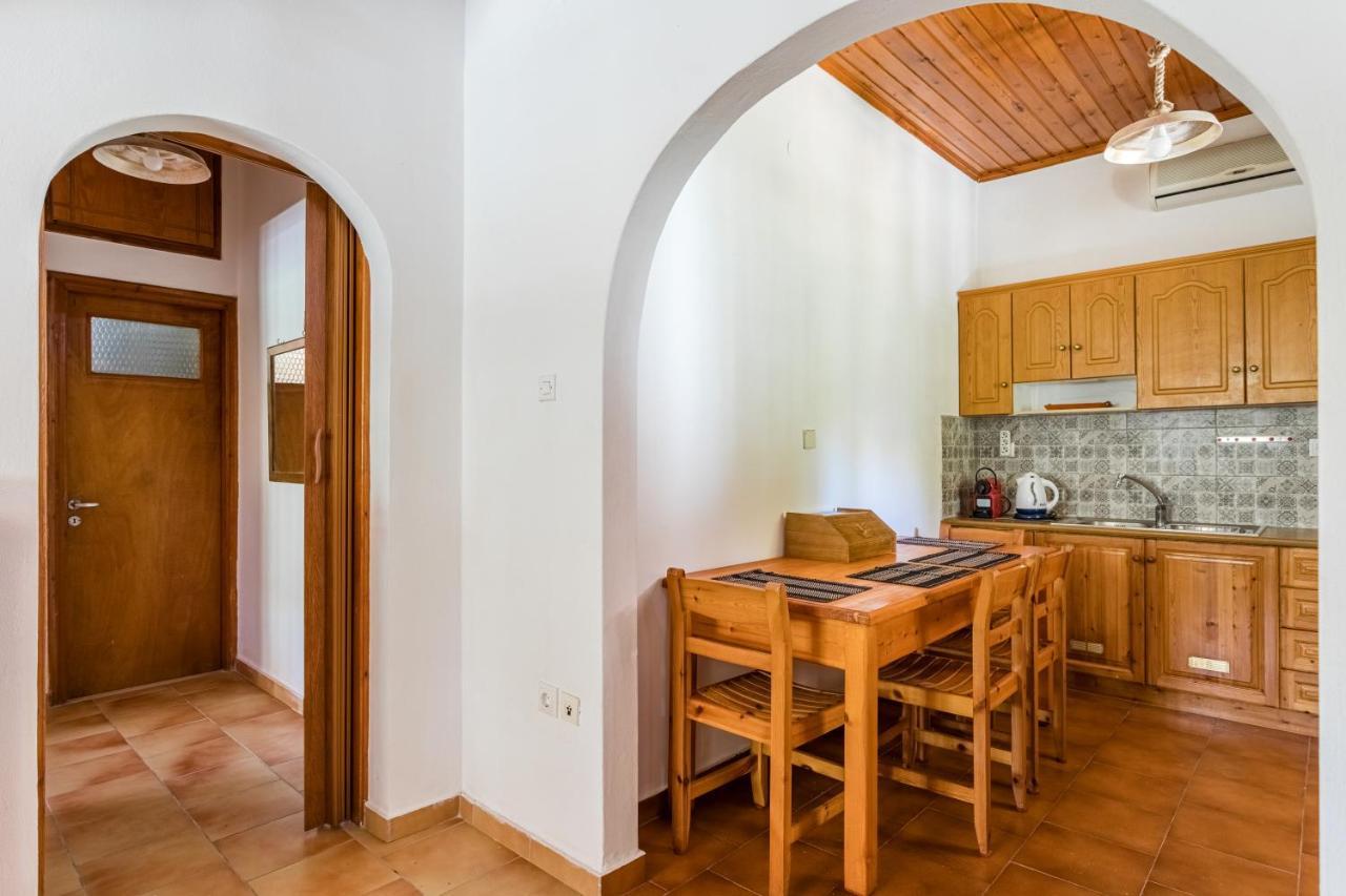 Sophia'S Apartment Stoupa Exterior photo